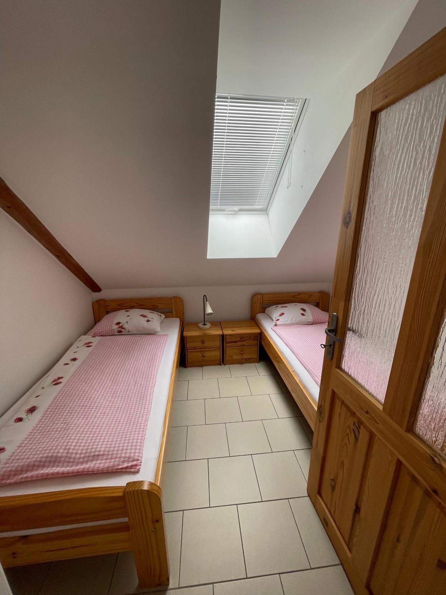 Trilety Mlyn Hotel Police Kültér fotó