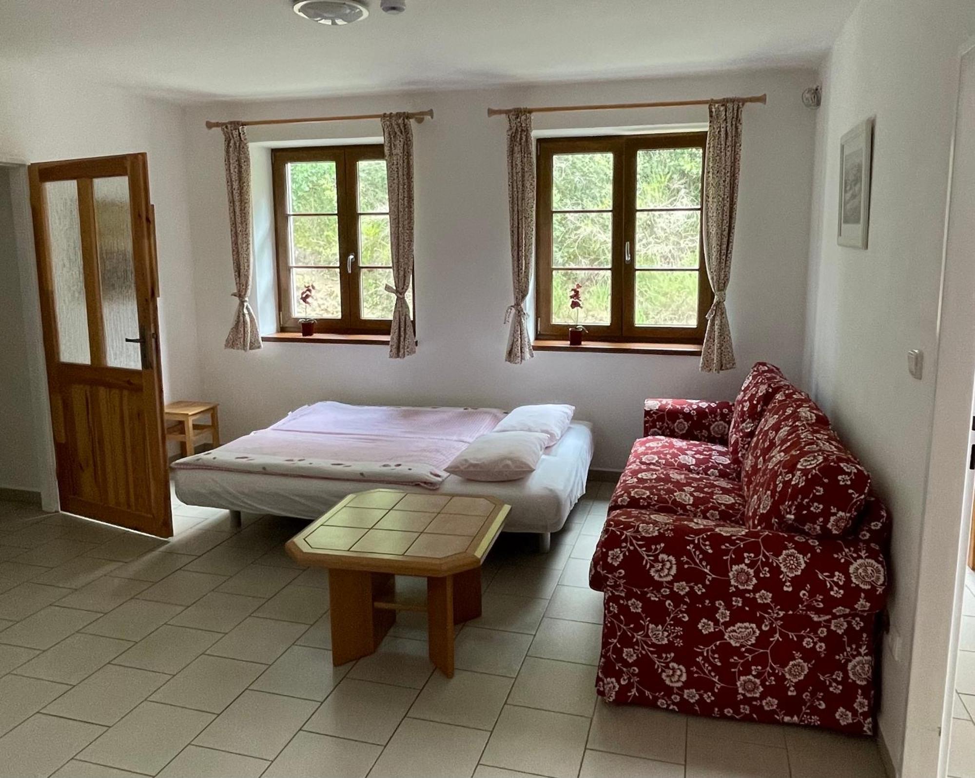 Trilety Mlyn Hotel Police Kültér fotó