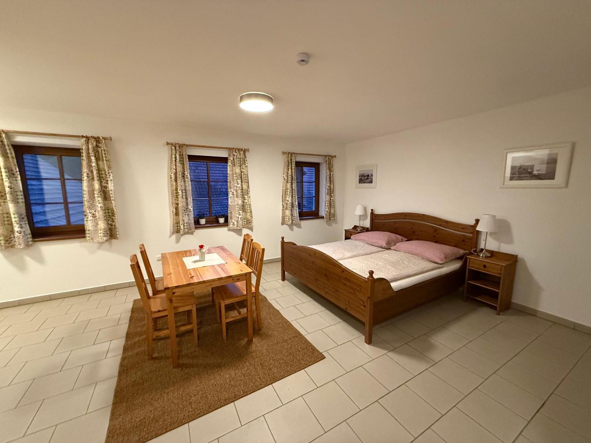 Trilety Mlyn Hotel Police Kültér fotó