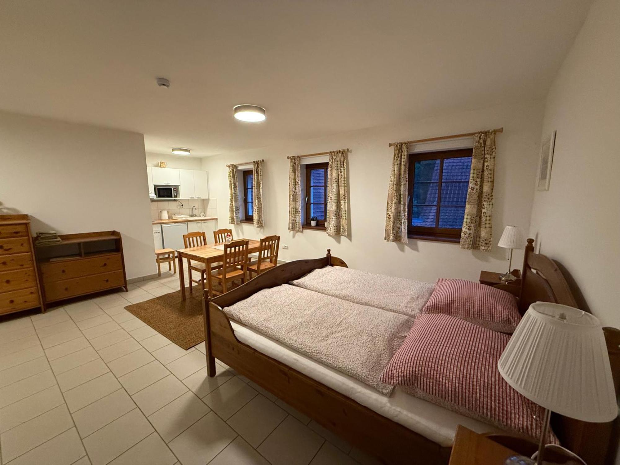 Trilety Mlyn Hotel Police Kültér fotó
